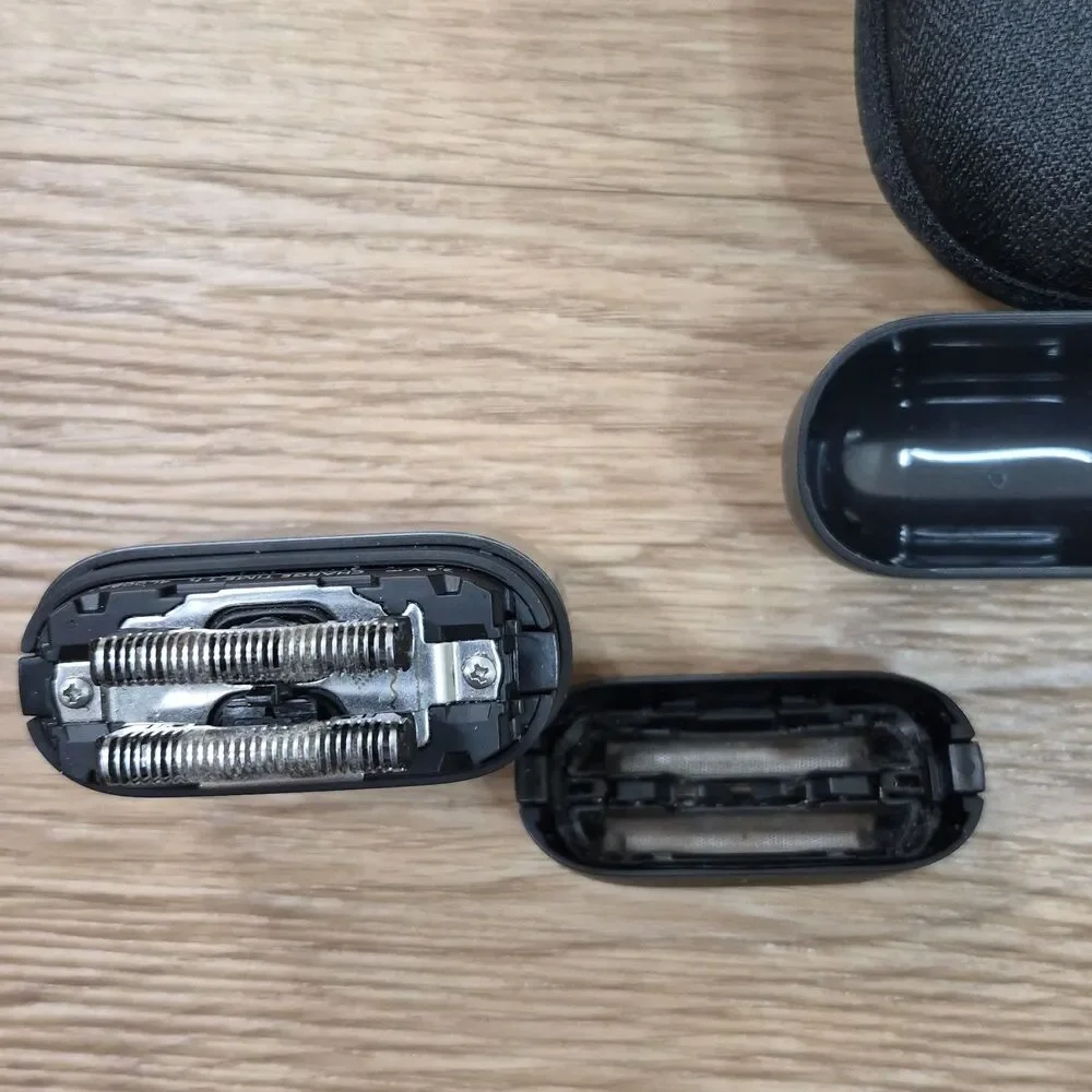Panasonic ARC5 Foil Travel Shaver for Men Face Black Travel-Ready Design